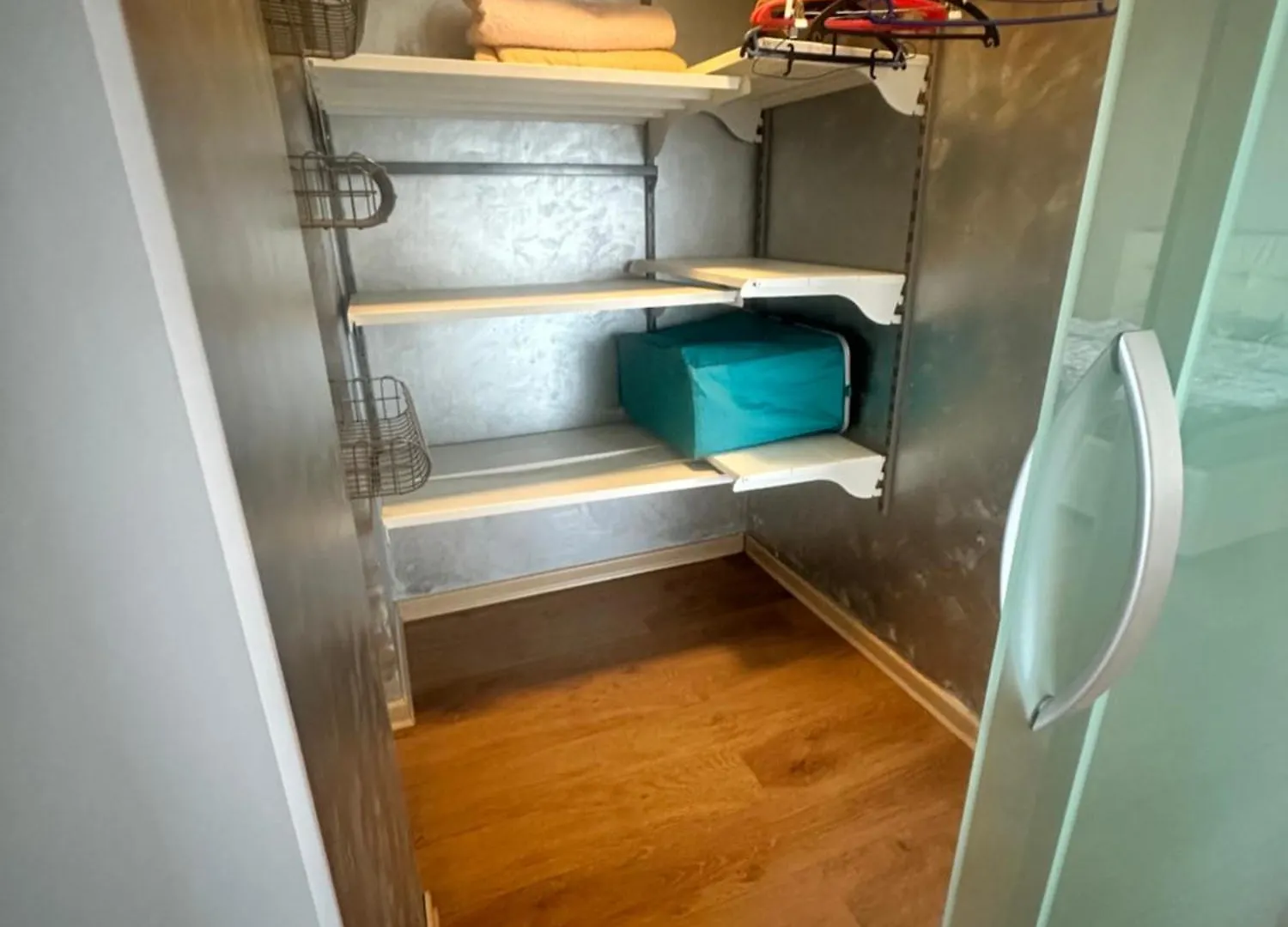 Whitefort Apartment Алматы 0*,  Казахстан